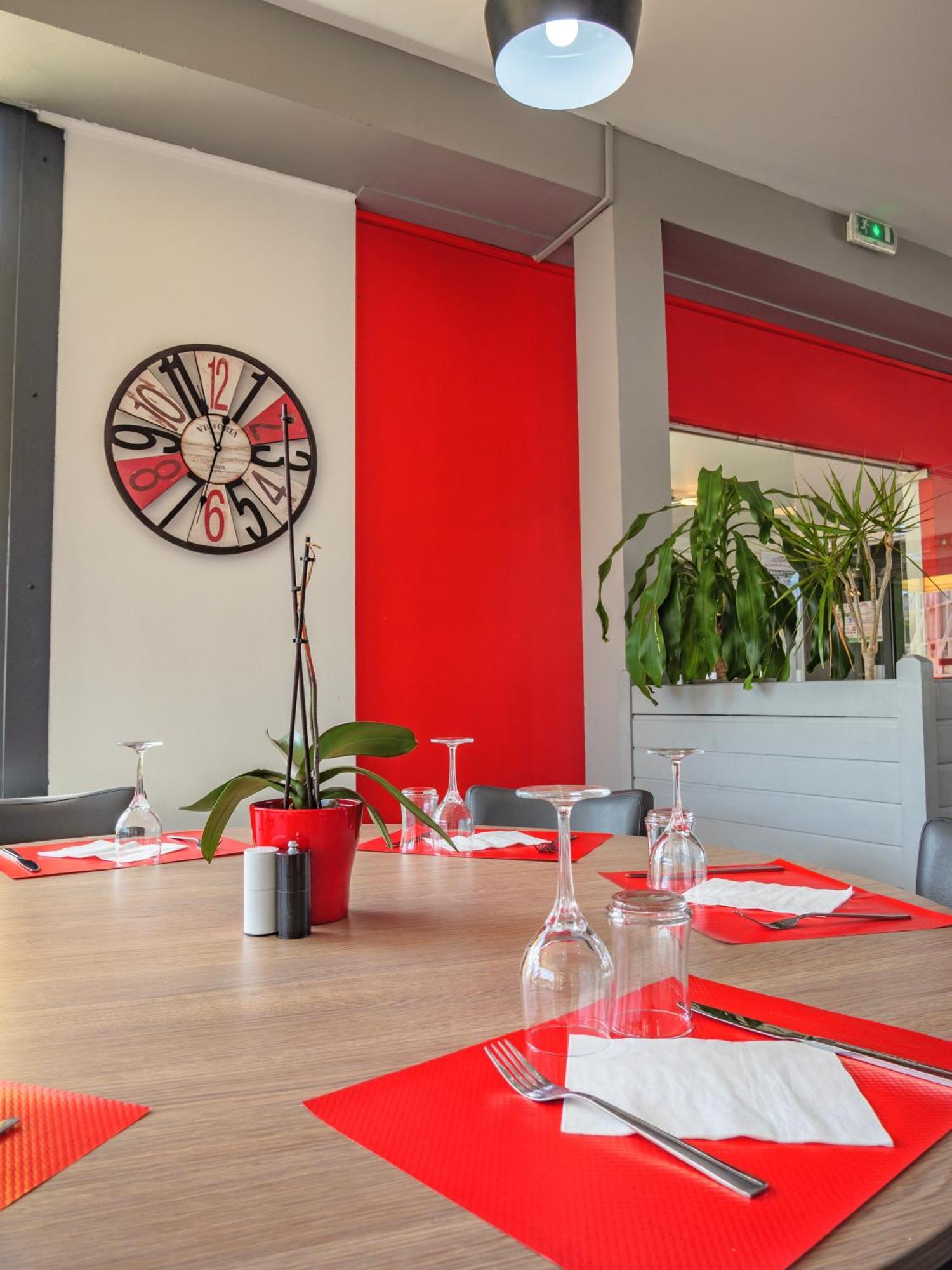 Hotel Restaurant Les Jardins D'epône